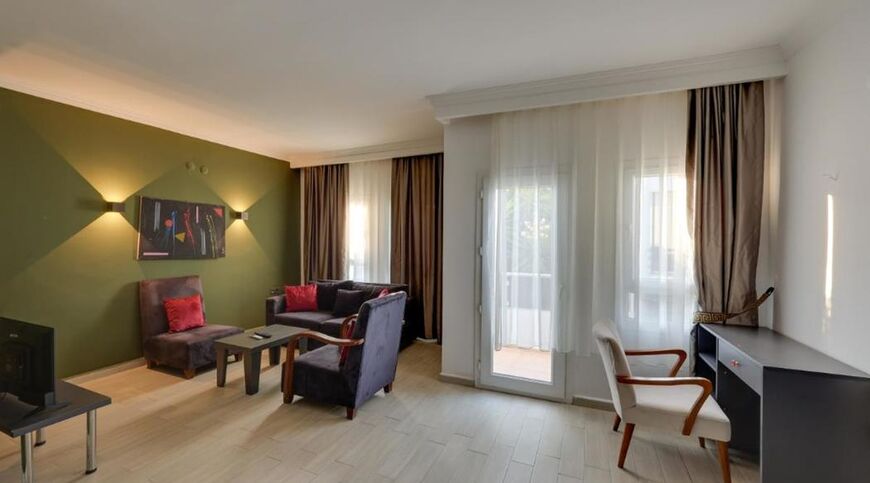 Leo Beach Hotel +16 Bodrum 4 Gece Konaklamalı