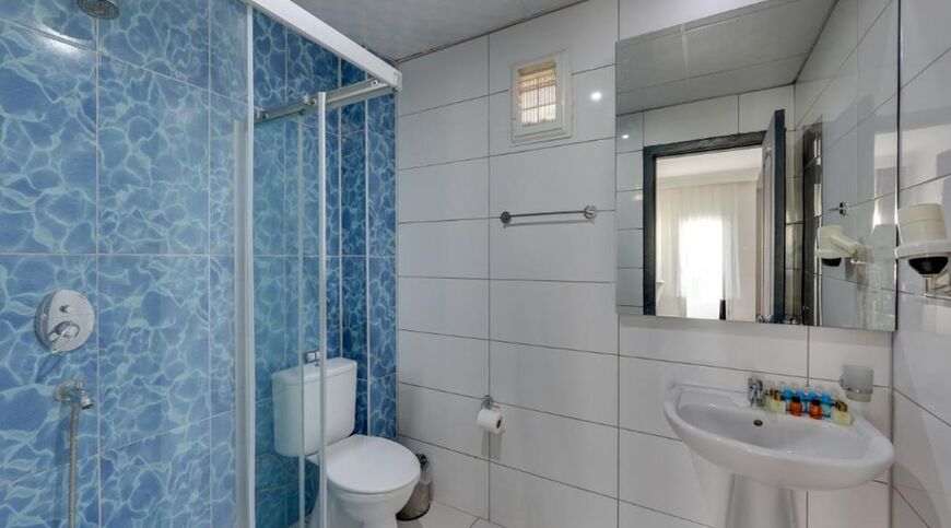 Leo Beach Bodrum +16 Hotel 3 Gece Konaklamalı