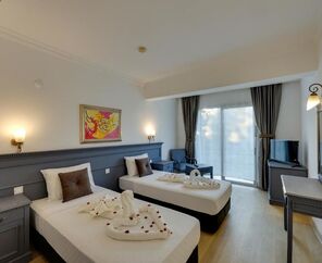 Leo Beach Bodrum +16 Hotel 3 Gece Konaklamalı