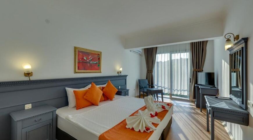 Leo Beach Bodrum +16 Hotel 3 Gece Konaklamalı